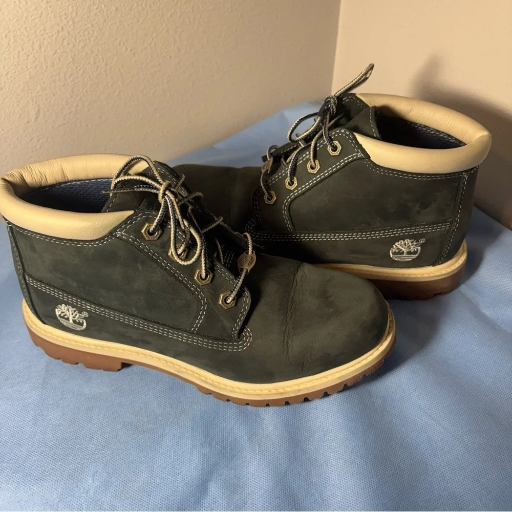 Timberland Women's Nellie Waterproof Chukka Boot in blue nubuck leather NWOT
